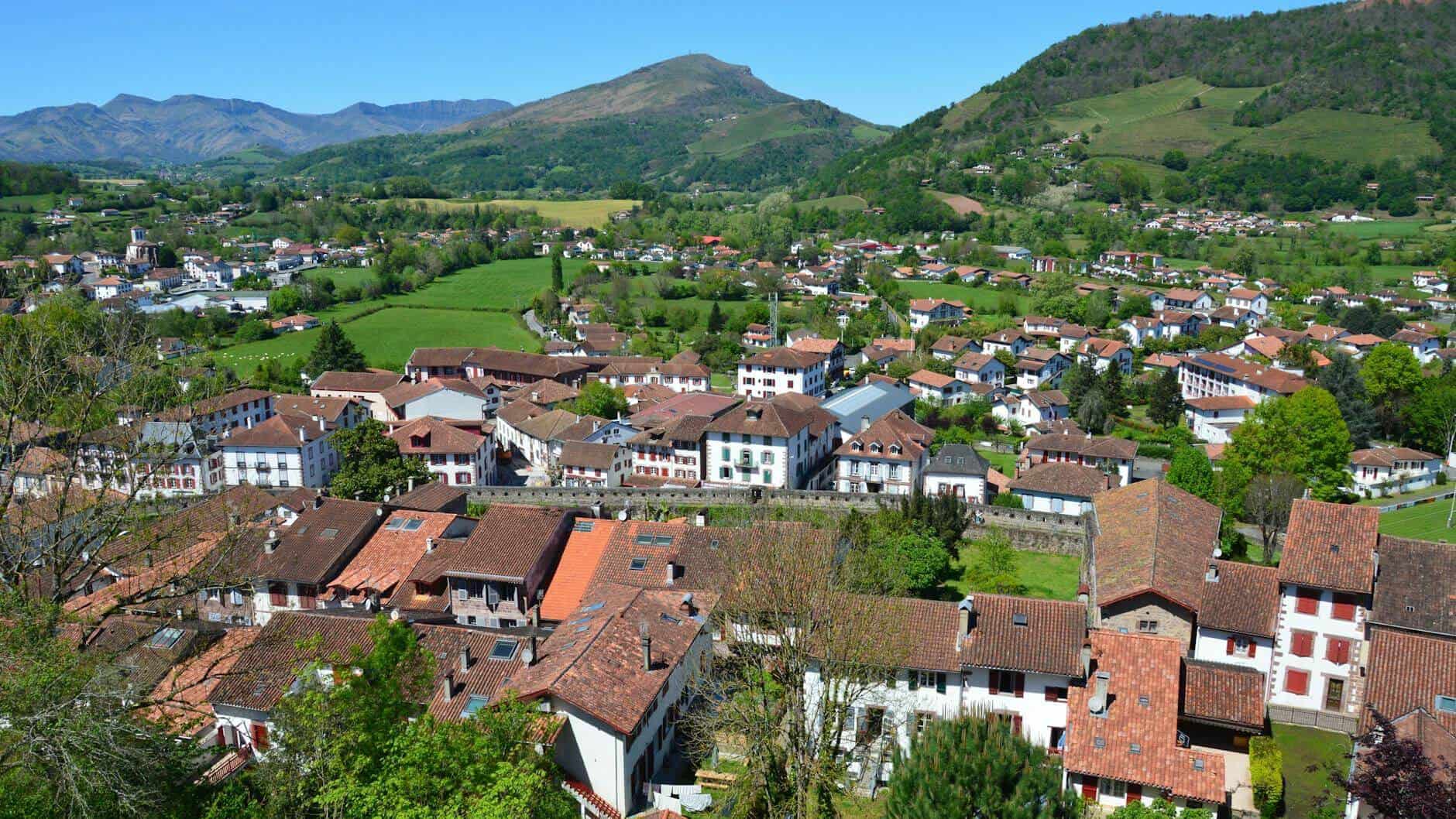 saint jean pied de port in summer