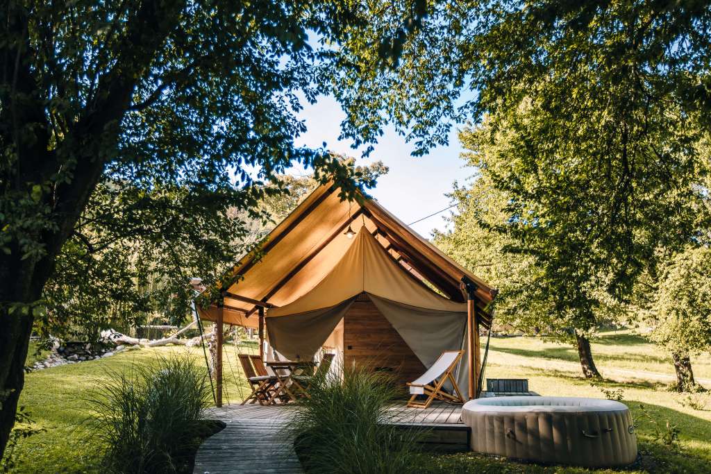 vineyard glamping in slovenia